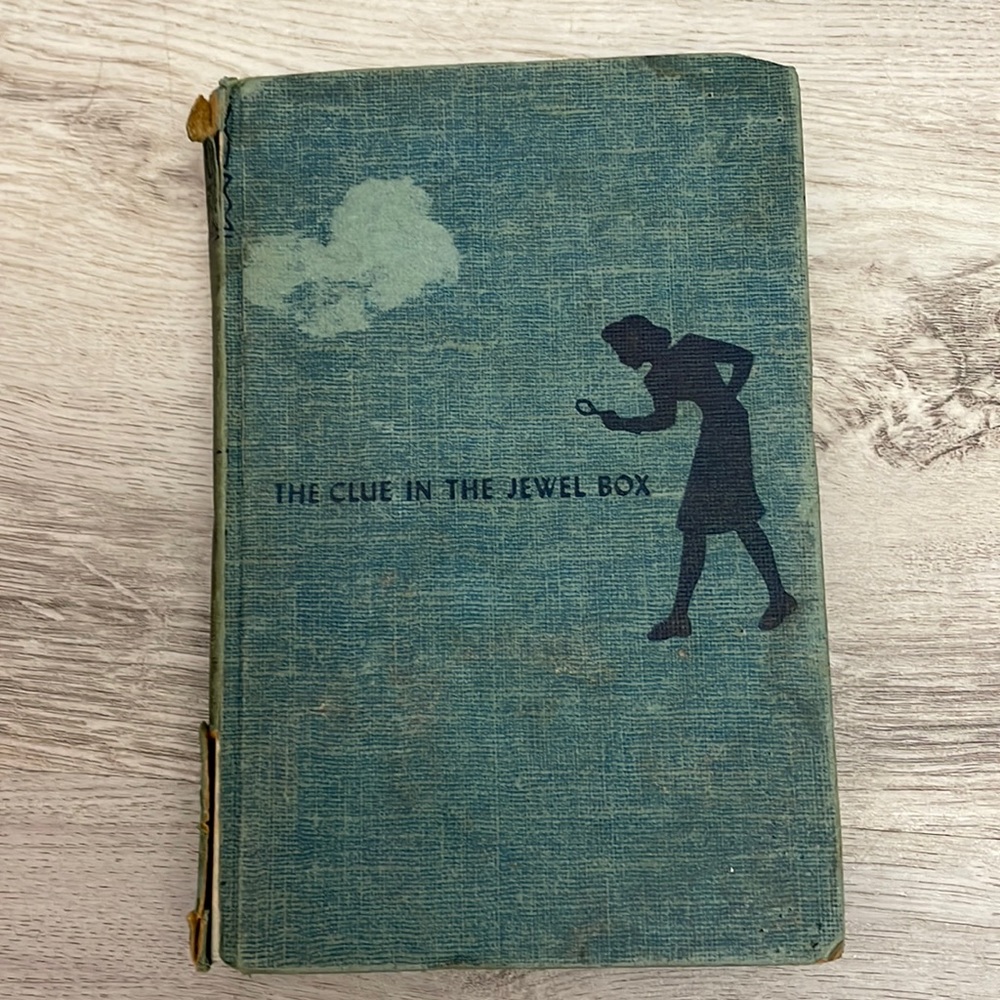 Nancy Drew Mystery Story "The Clue In The Jewel Box" By Carolyn Keene - 1943